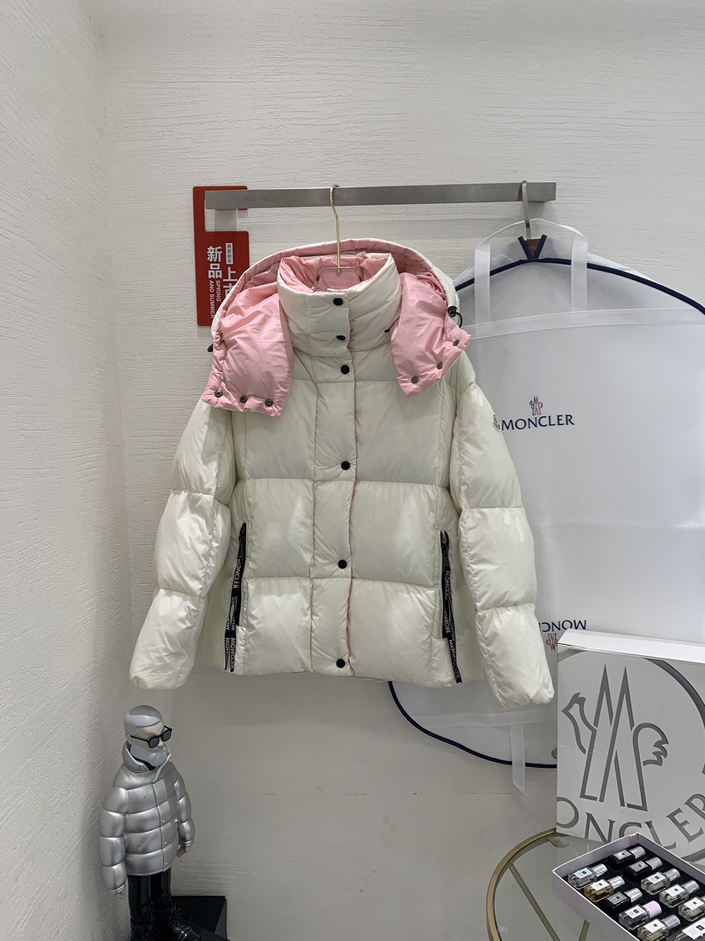 Moncler Coat(Women)-089