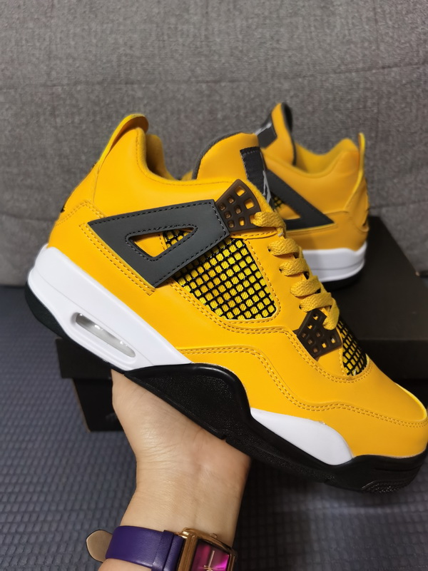 Air Jordan 4 Retro-070