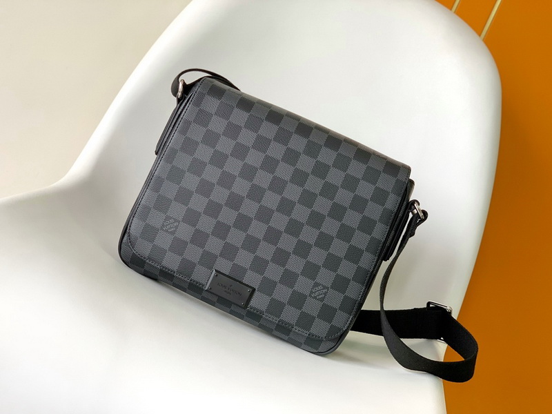 LV Handbags AAAA(Men)-119