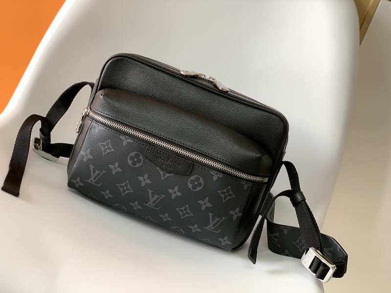 LV Handbags AAAA(Men)-130