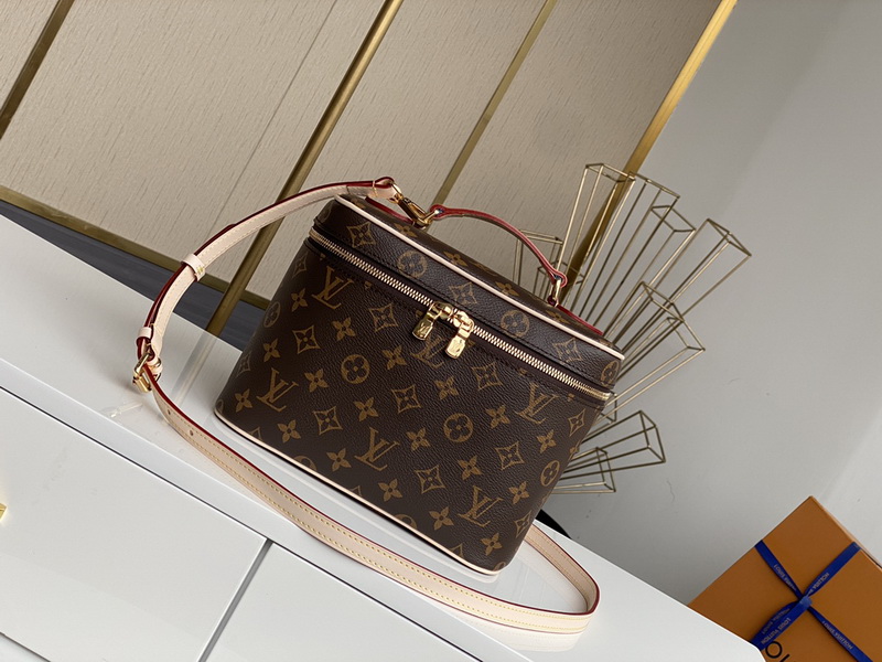 LV Handbags AAA(Women)-444