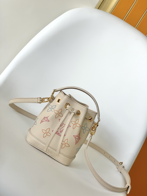 LV Handbags AAA(Women)-635