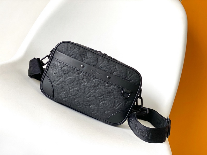 LV Handbags AAAA(Men)-253