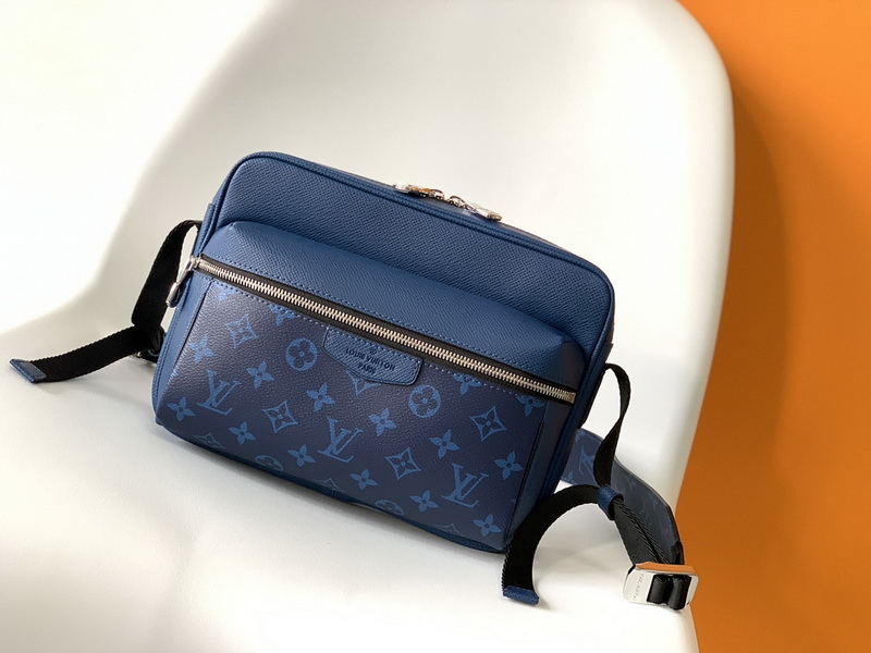 LV Handbags AAAA(Men)-140