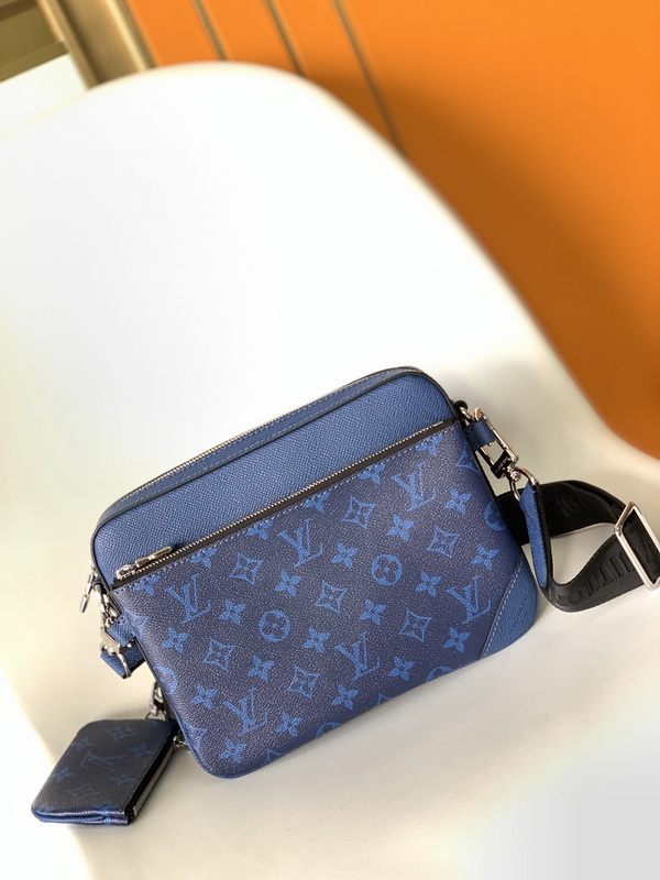 LV Handbags AAAA(Men)-143