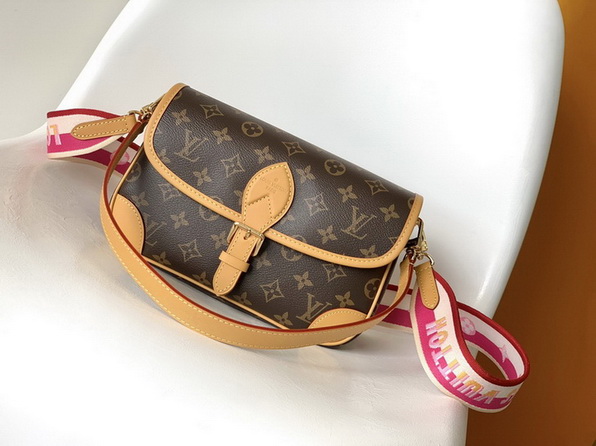 LV Bag-NFC(AAA)-045