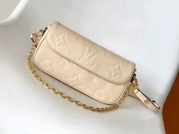 LV Bag-NFC(AAA)-121