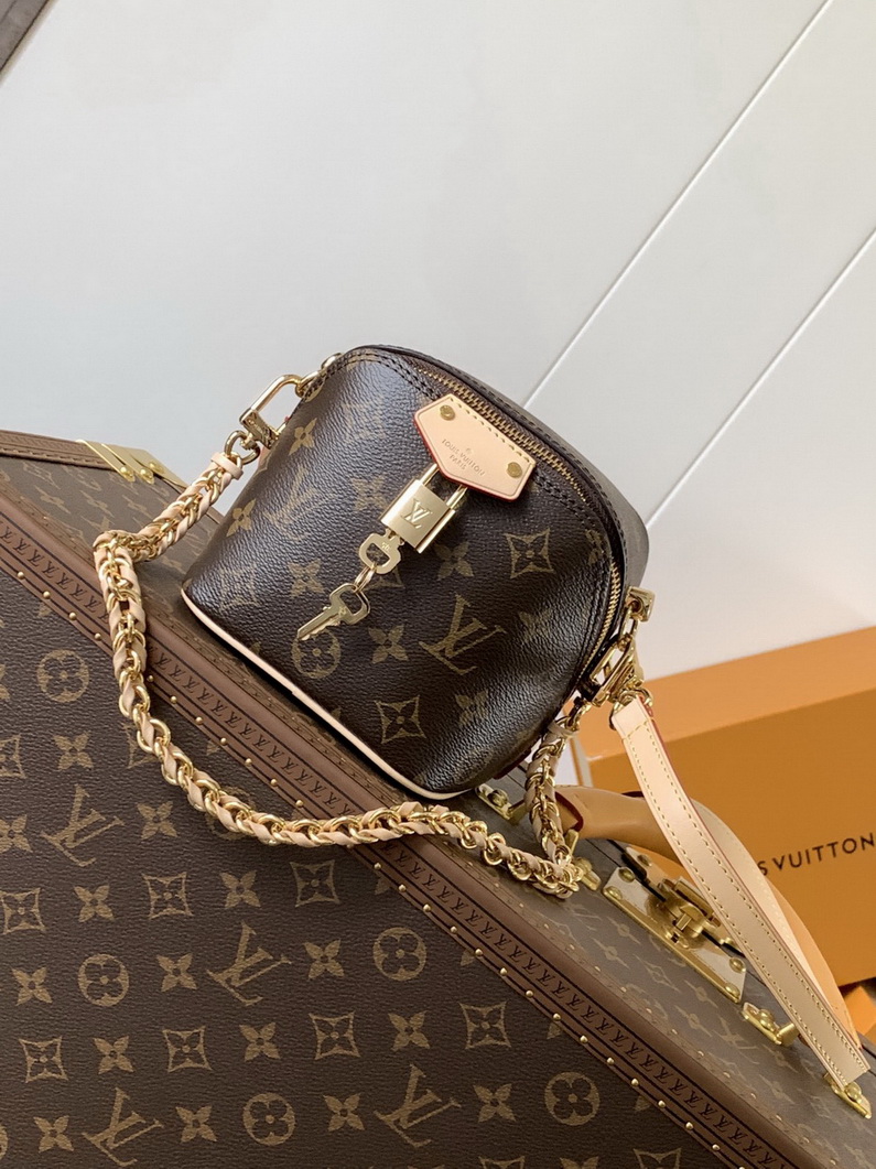 LV Bag-NFC(AAA)-233