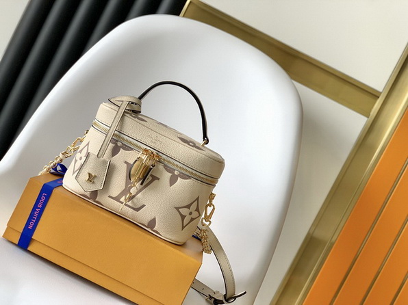 LV Bag-NFC(AAA)-236