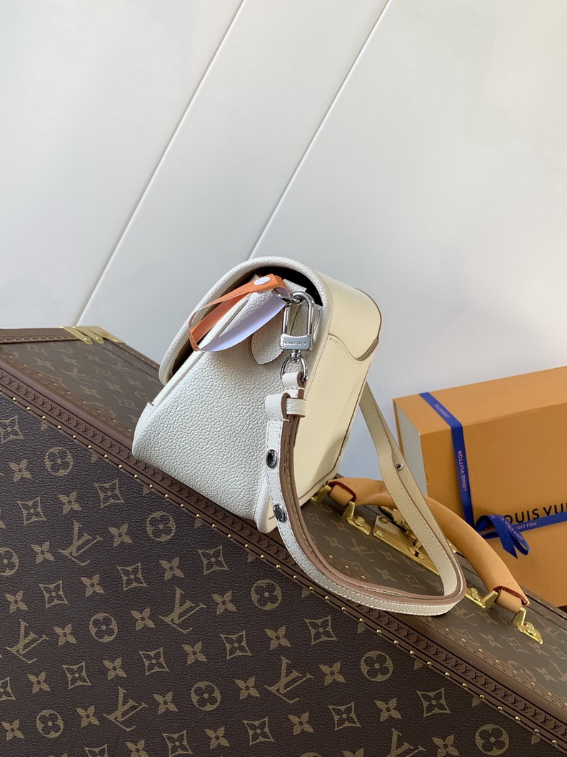 LV Bag-NFC(AAA)-546