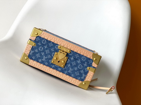 LV Bag-NFC(AAA)-562