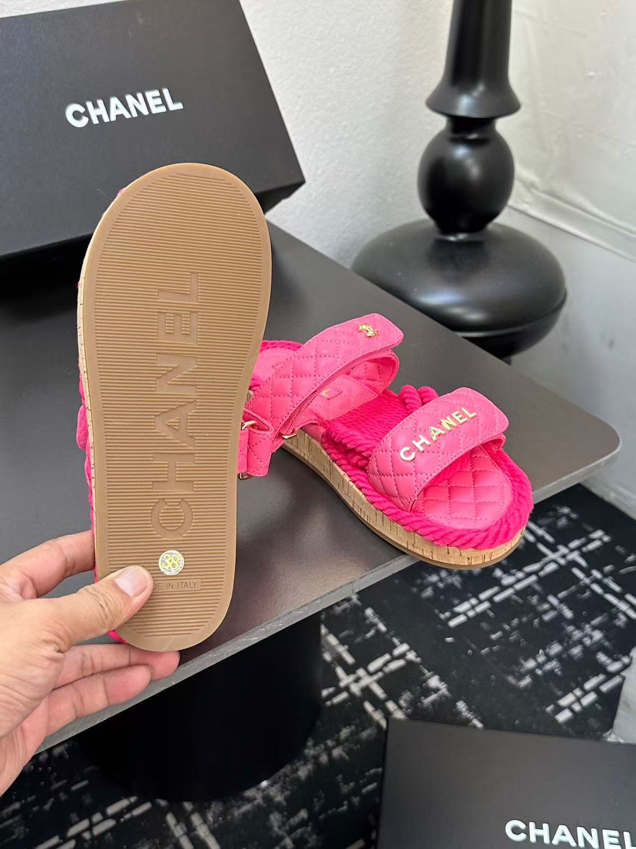 Chanel Slippers Women(AAA)
