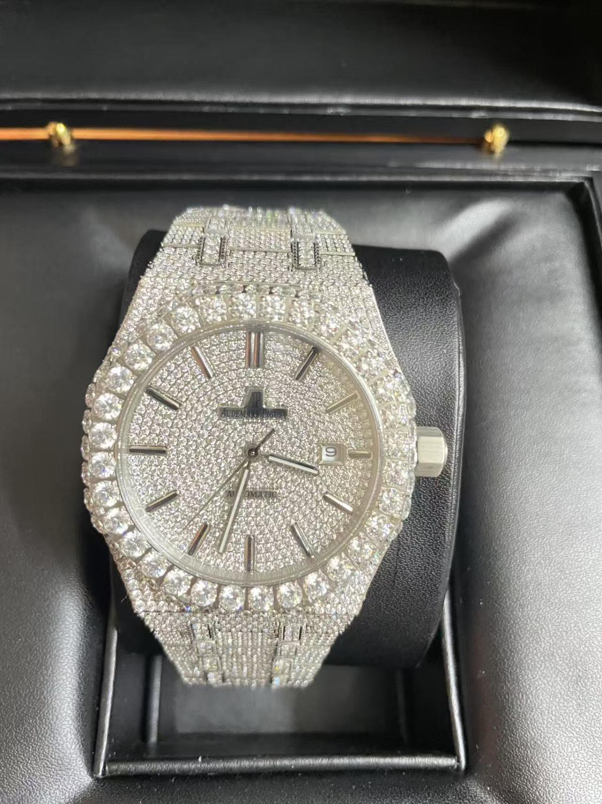 AP Watche-moissanite