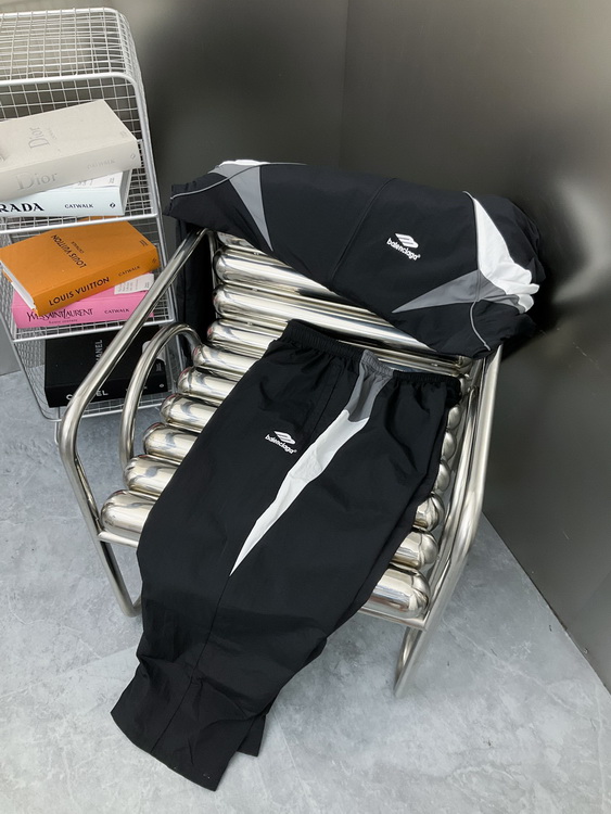 Balenciaga Pants-082