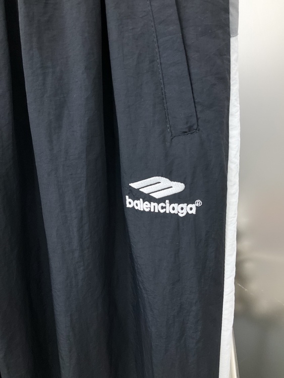 Balenciaga Pants-082