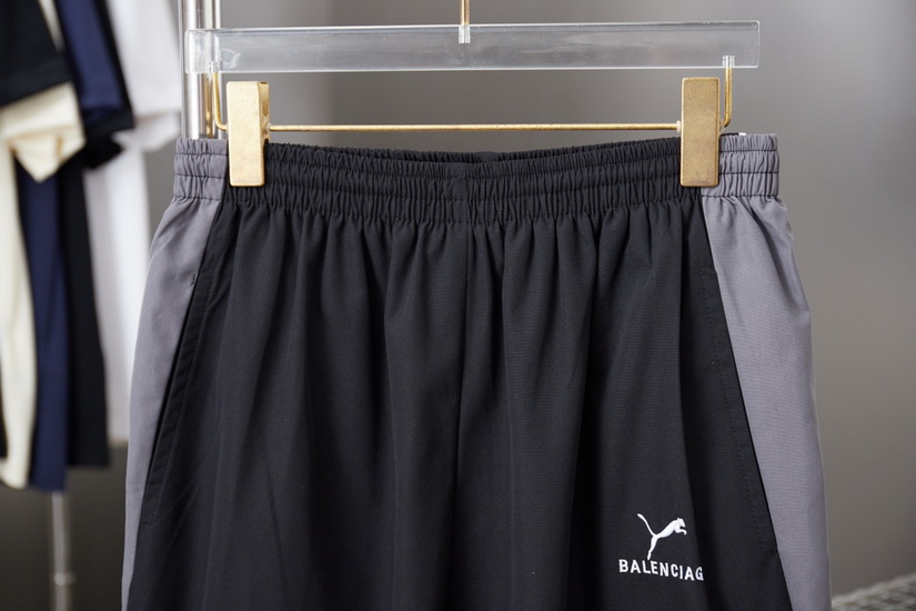 Balenciaga Pants-089