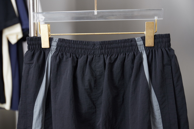 Balenciaga Pants-095