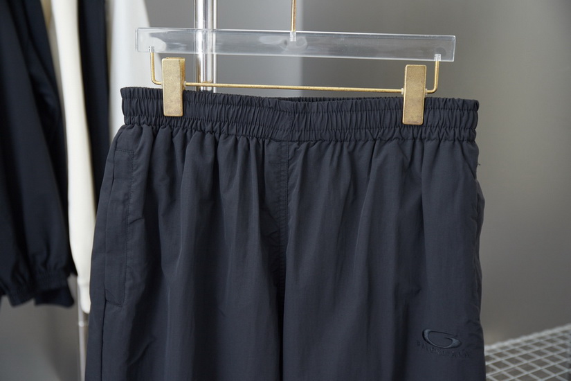 Balenciaga Pants-099