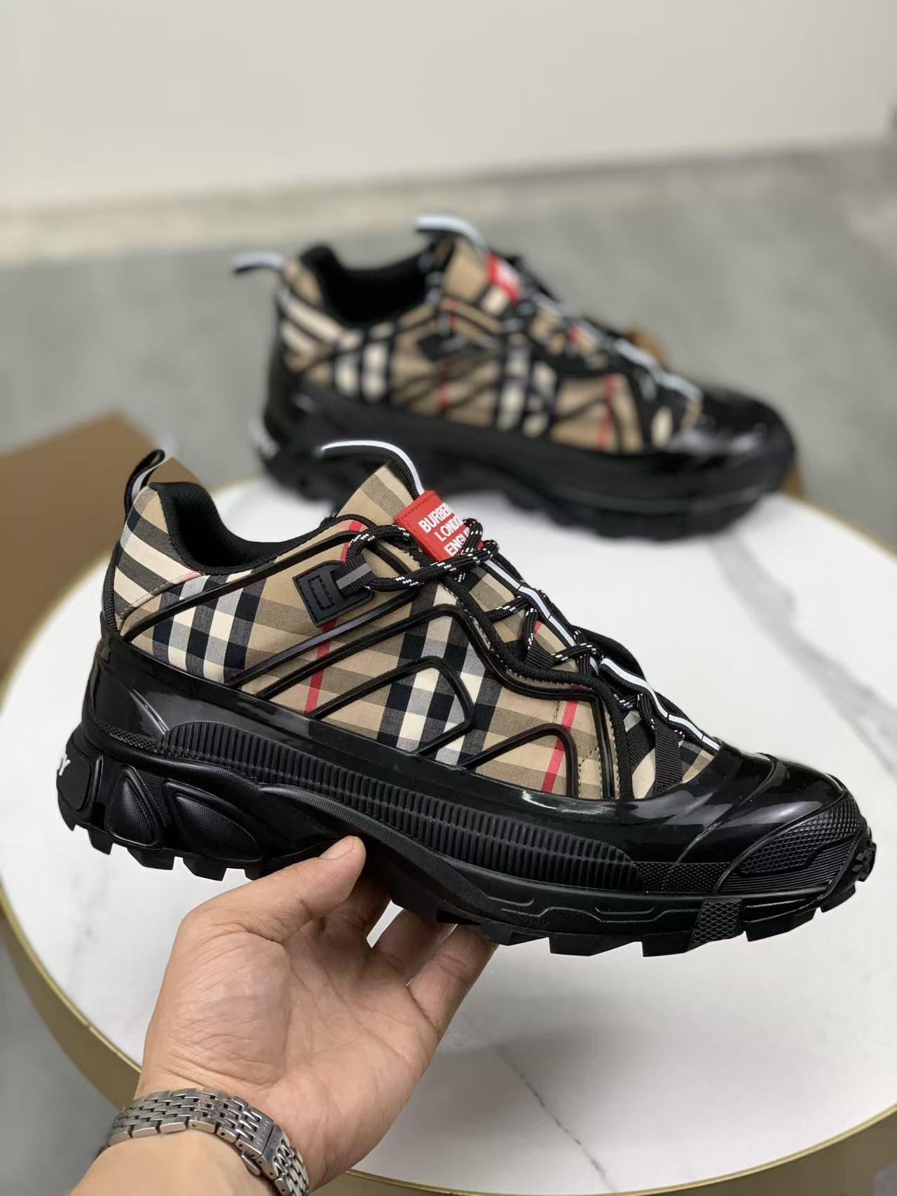 Burberry Shoes(AAA)-016