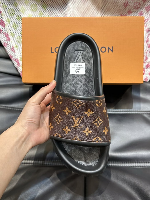 LV Slippers(AAA)-090