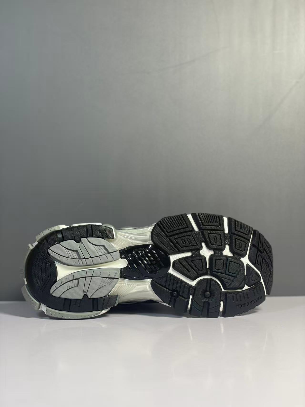 Balenciaga Shoes(AAA)-381