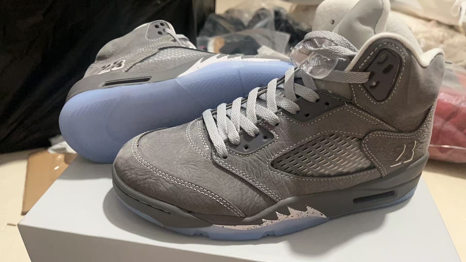 Air Jordan 5 Retro-098