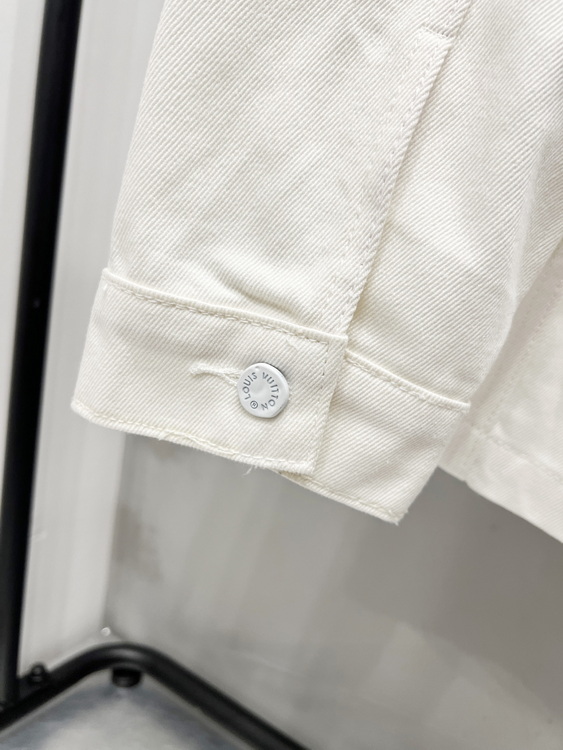 LV Jacket-135