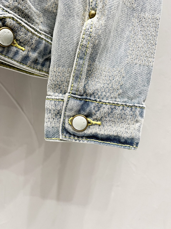 LV Jacket-148