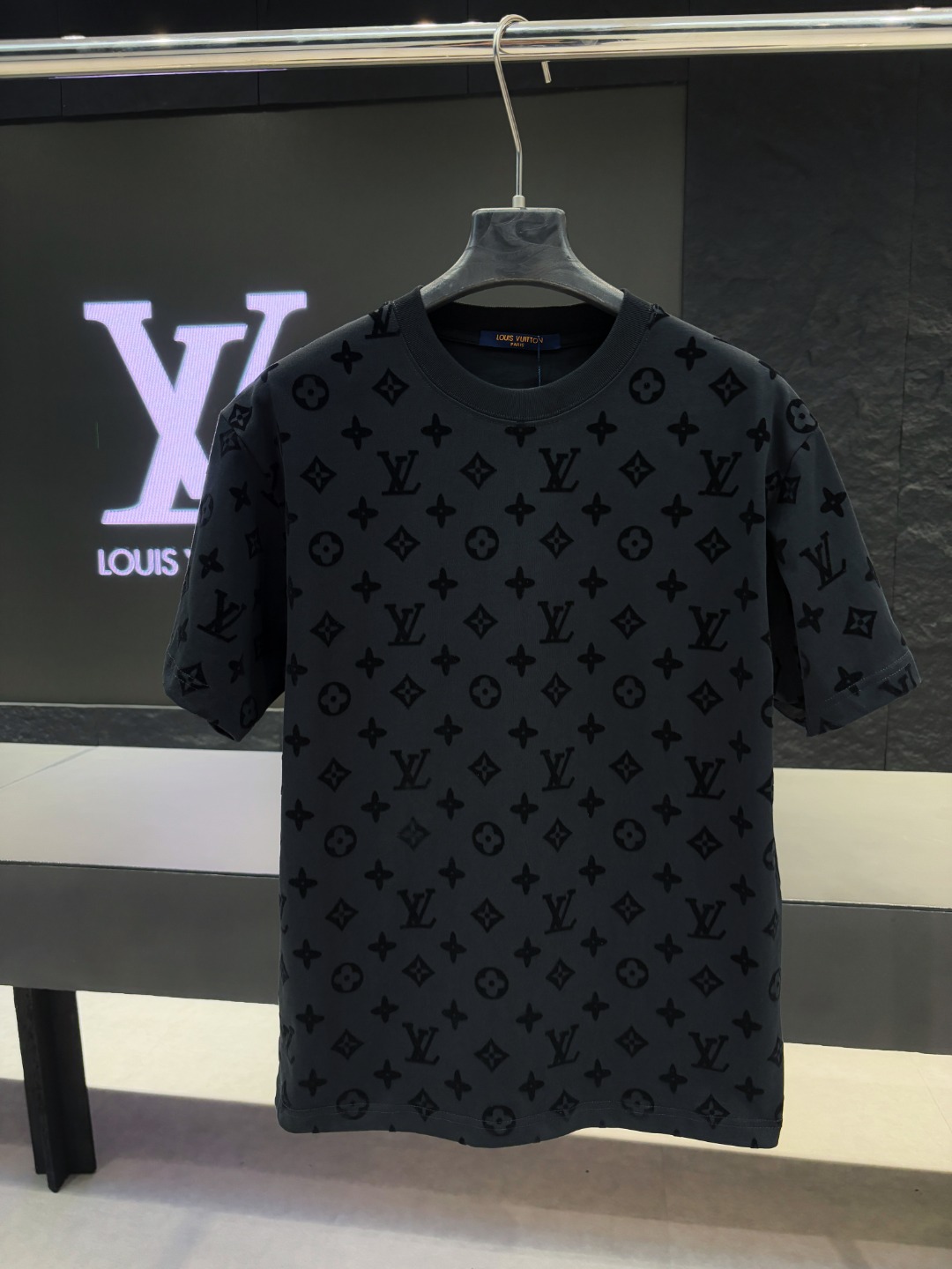 LV T-shirts-2286