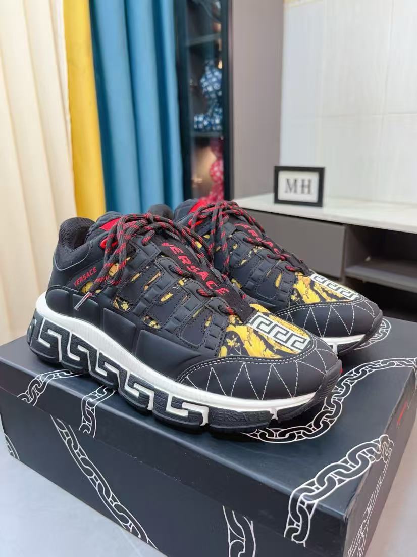 Versace Shoes(AAA)-198