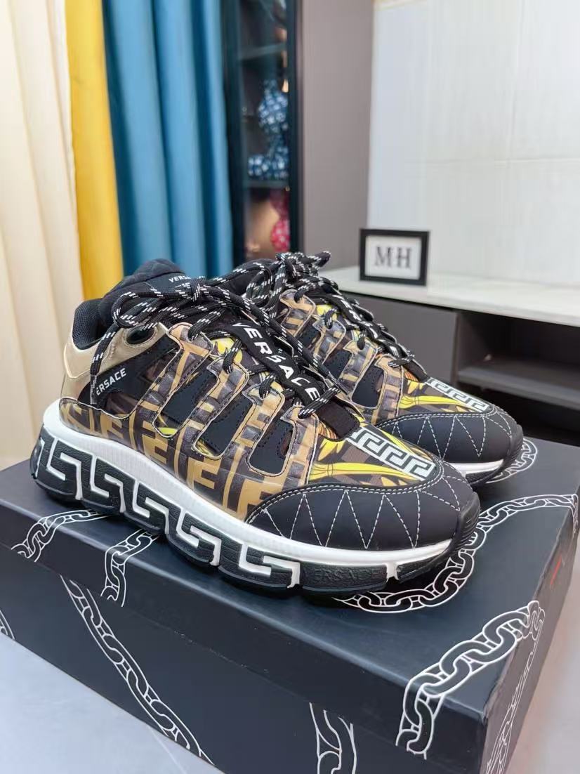 Versace Shoes(AAA)-210