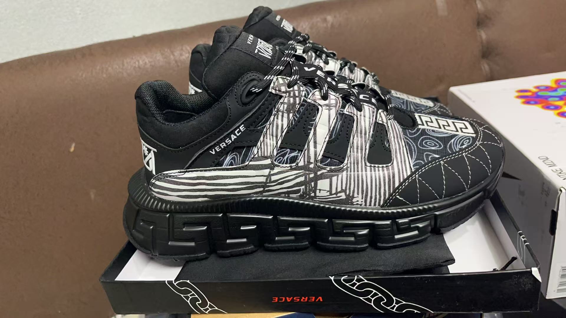 Versace Shoes(AAA)-192