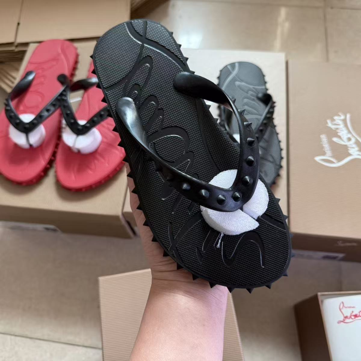 Christian Louboutin Slippers(AAA)-017