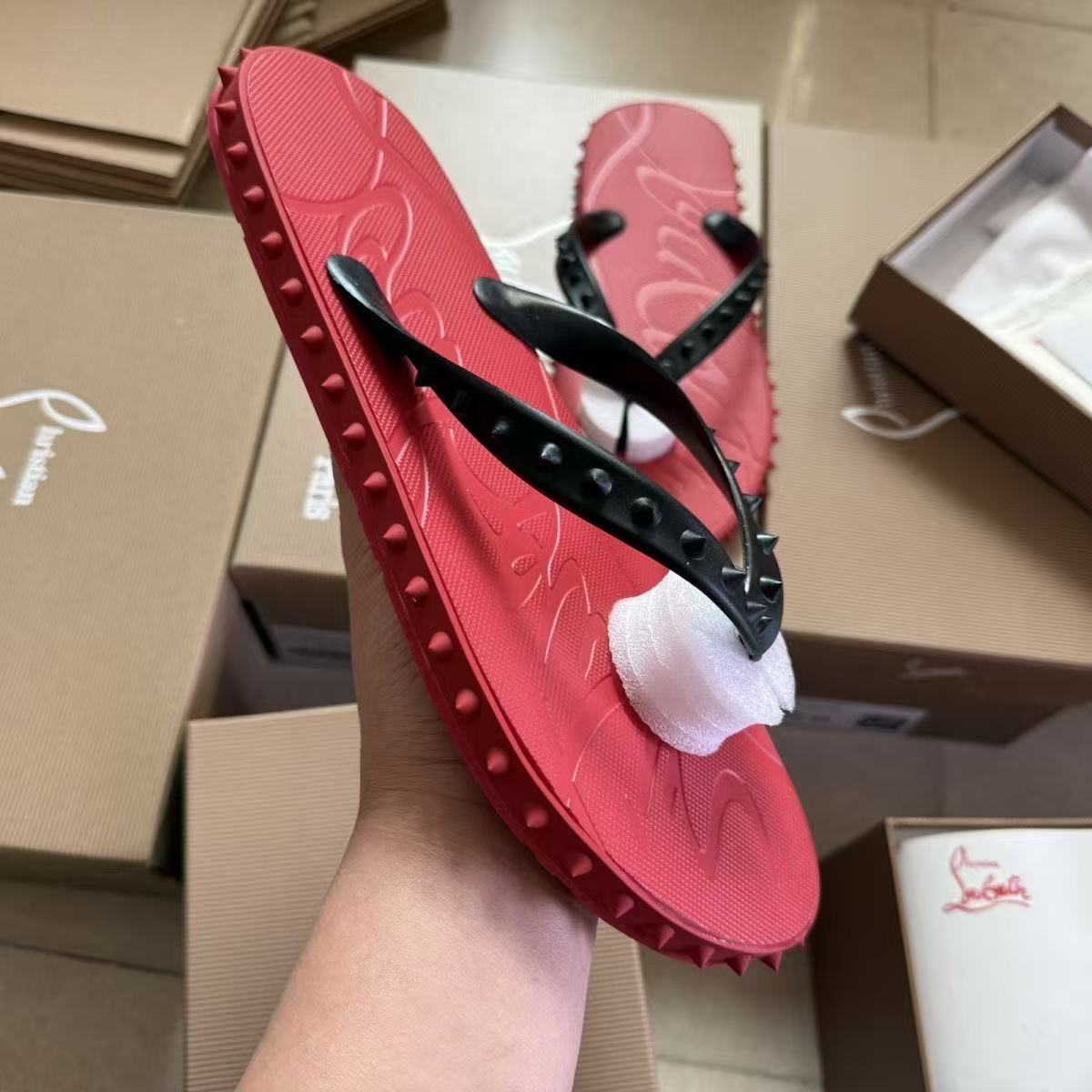 Christian Louboutin Slippers(AAA)-018