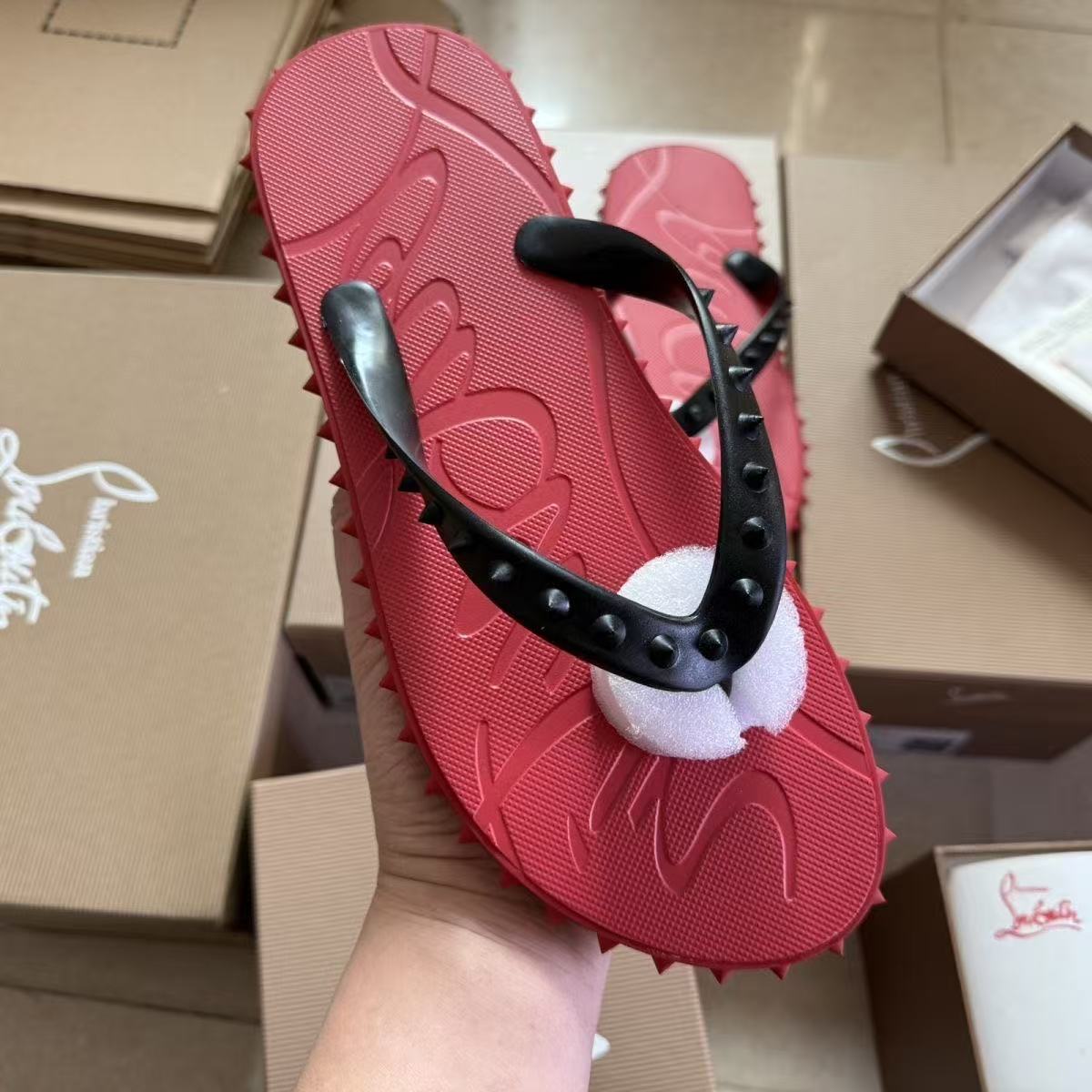 Christian Louboutin Slippers(AAA)-018