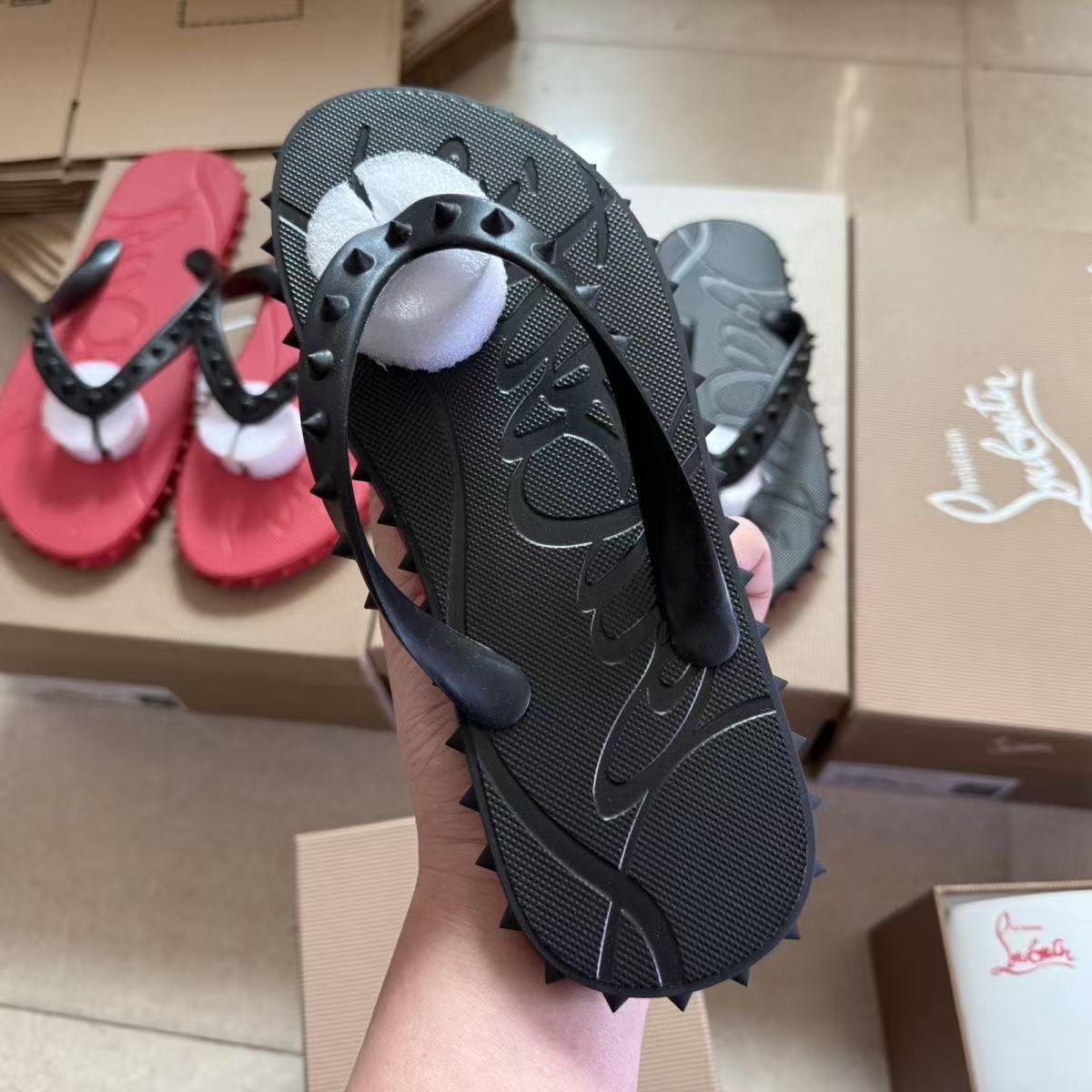 Christian Louboutin Slippers(AAA)-017