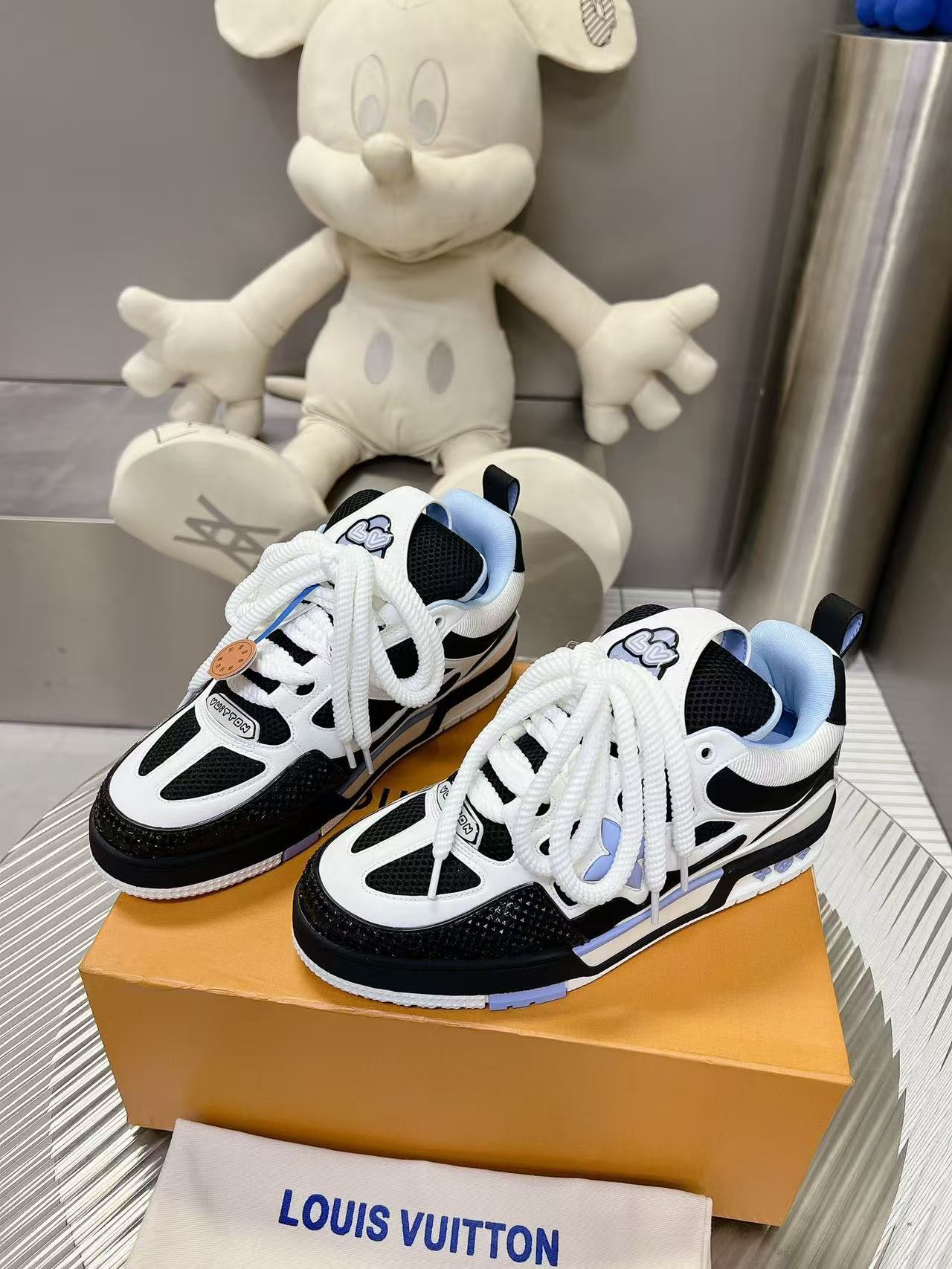 LV Shoes(AAA)-1250