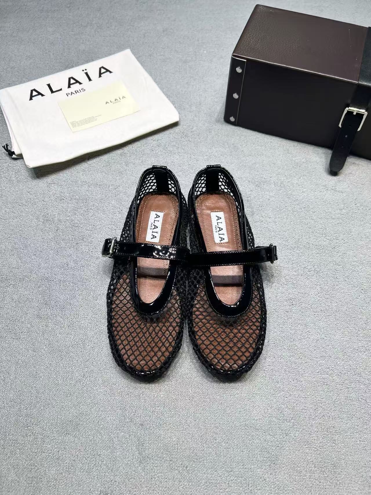 Alaia Slippers Women(AAA)-001