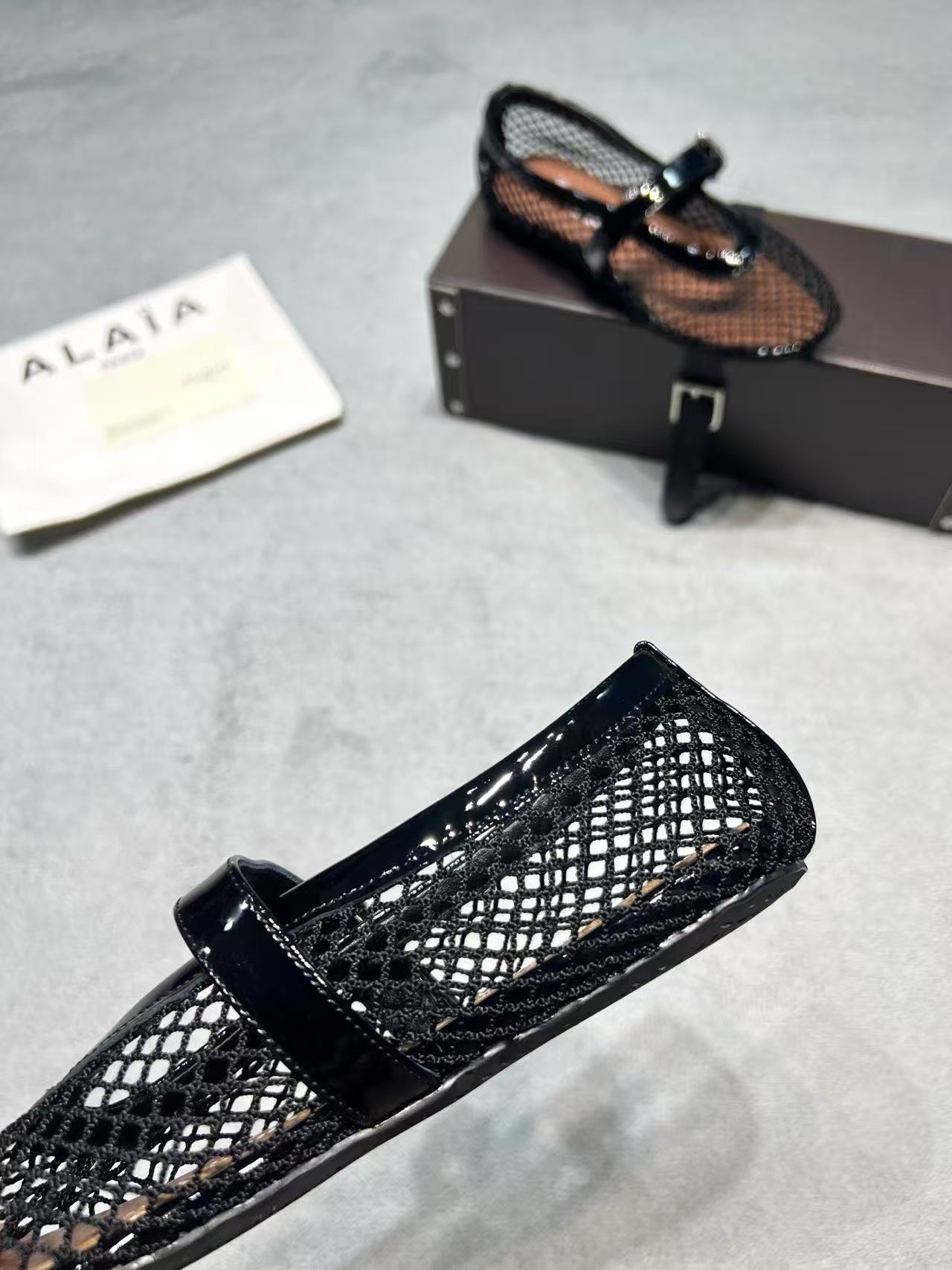 Alaia Slippers Women(AAA)-001