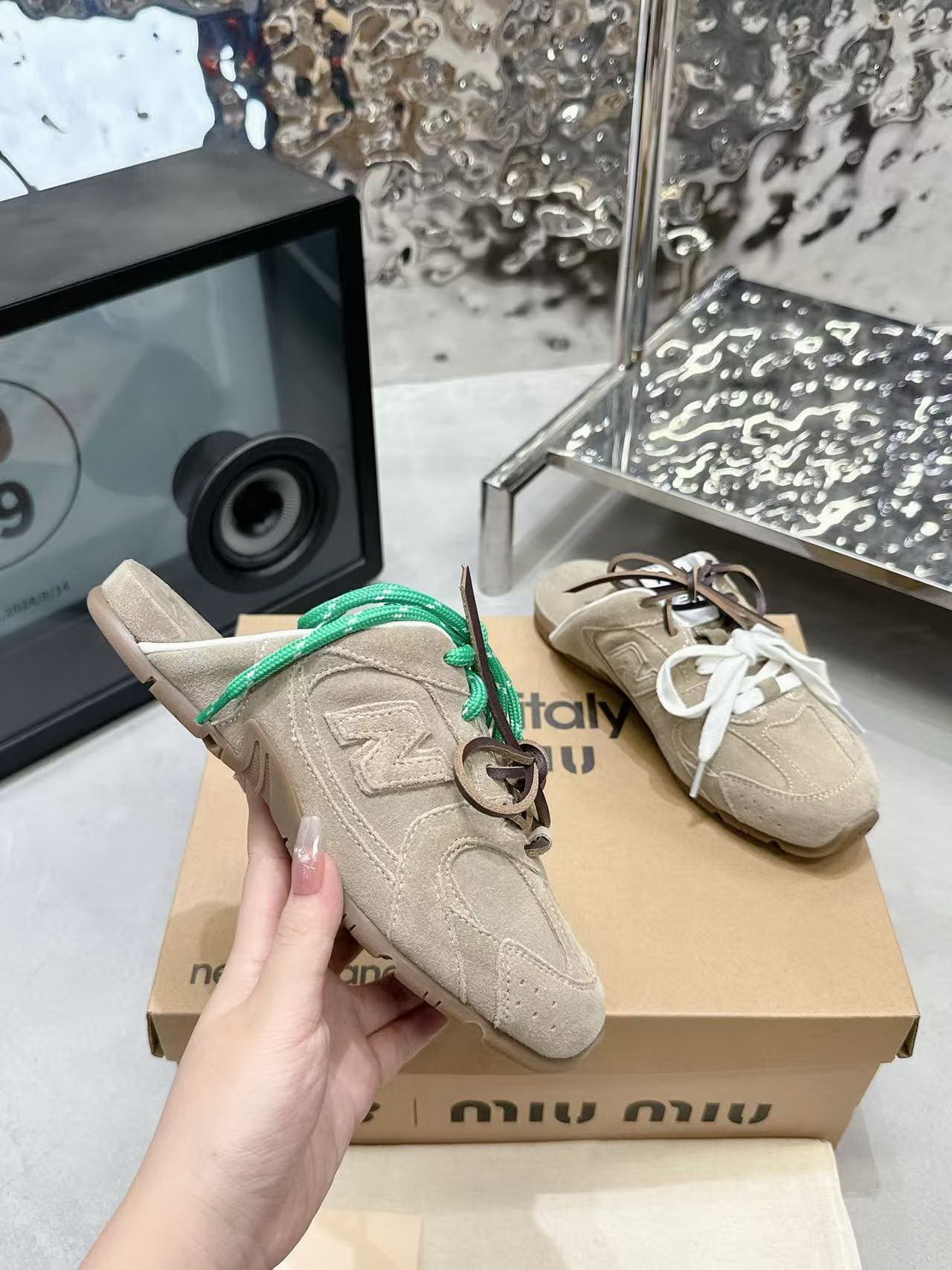 Miu Miu Shoes(AAA)-004