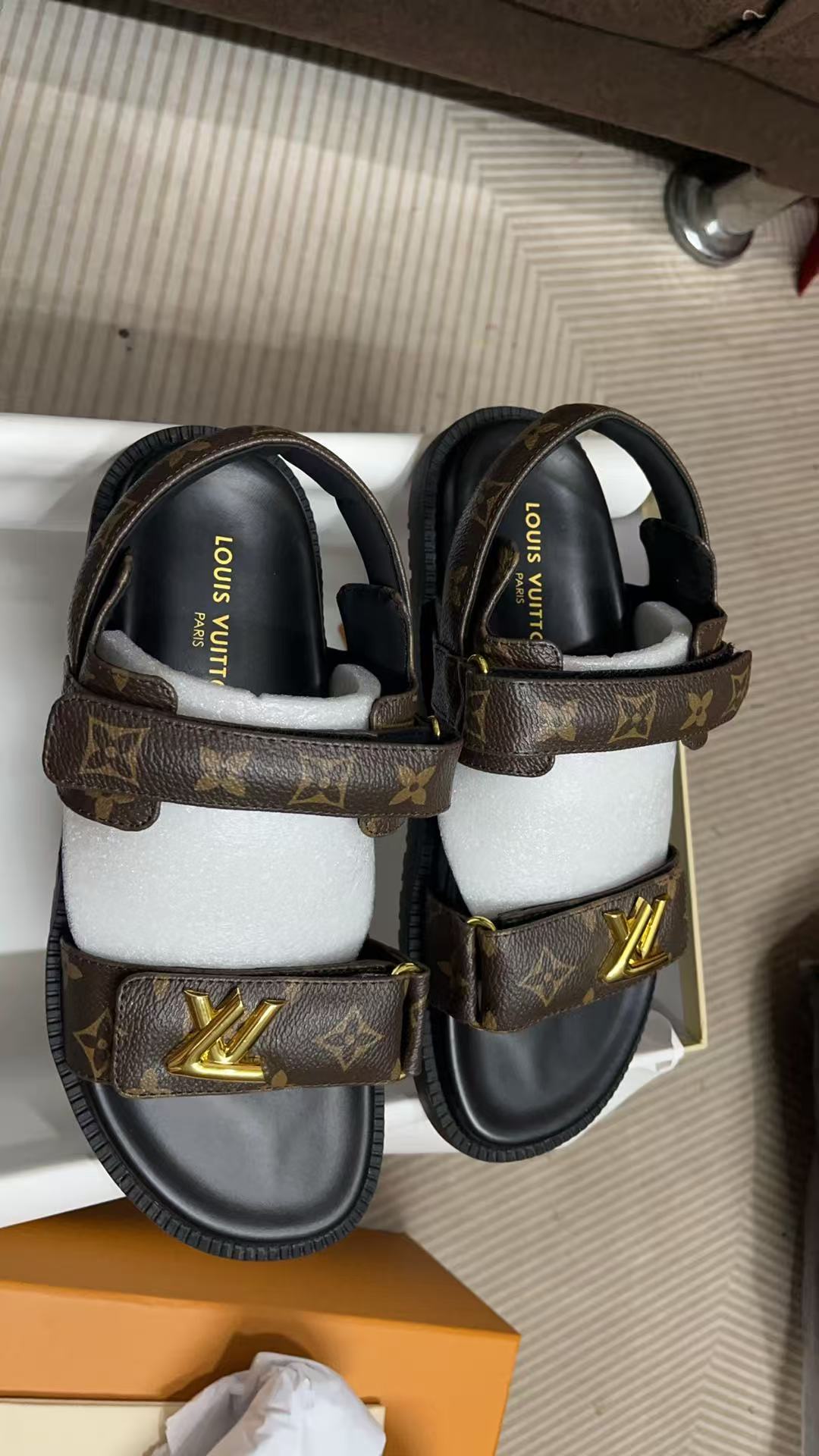 LV Slippers Women(AAA)-031