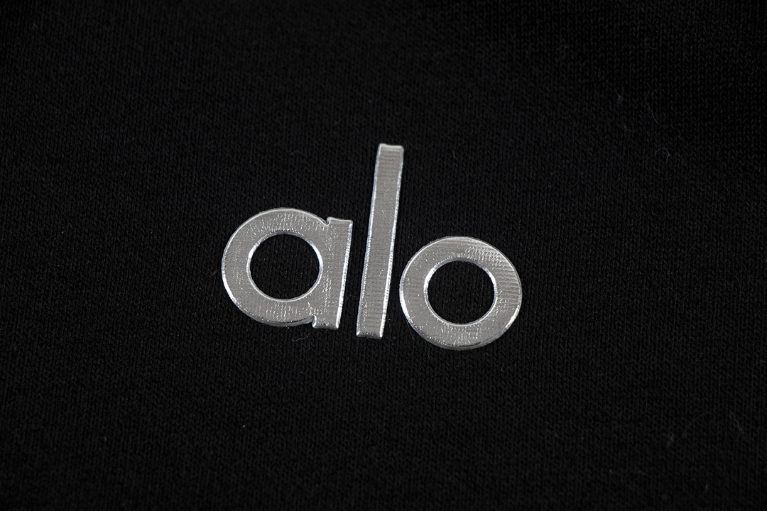 Alo Yoga Longsleeve-002