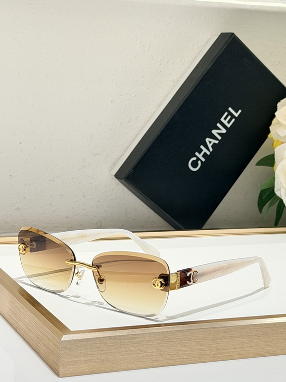 CHANEL Sunglasses(AAAA)-2070