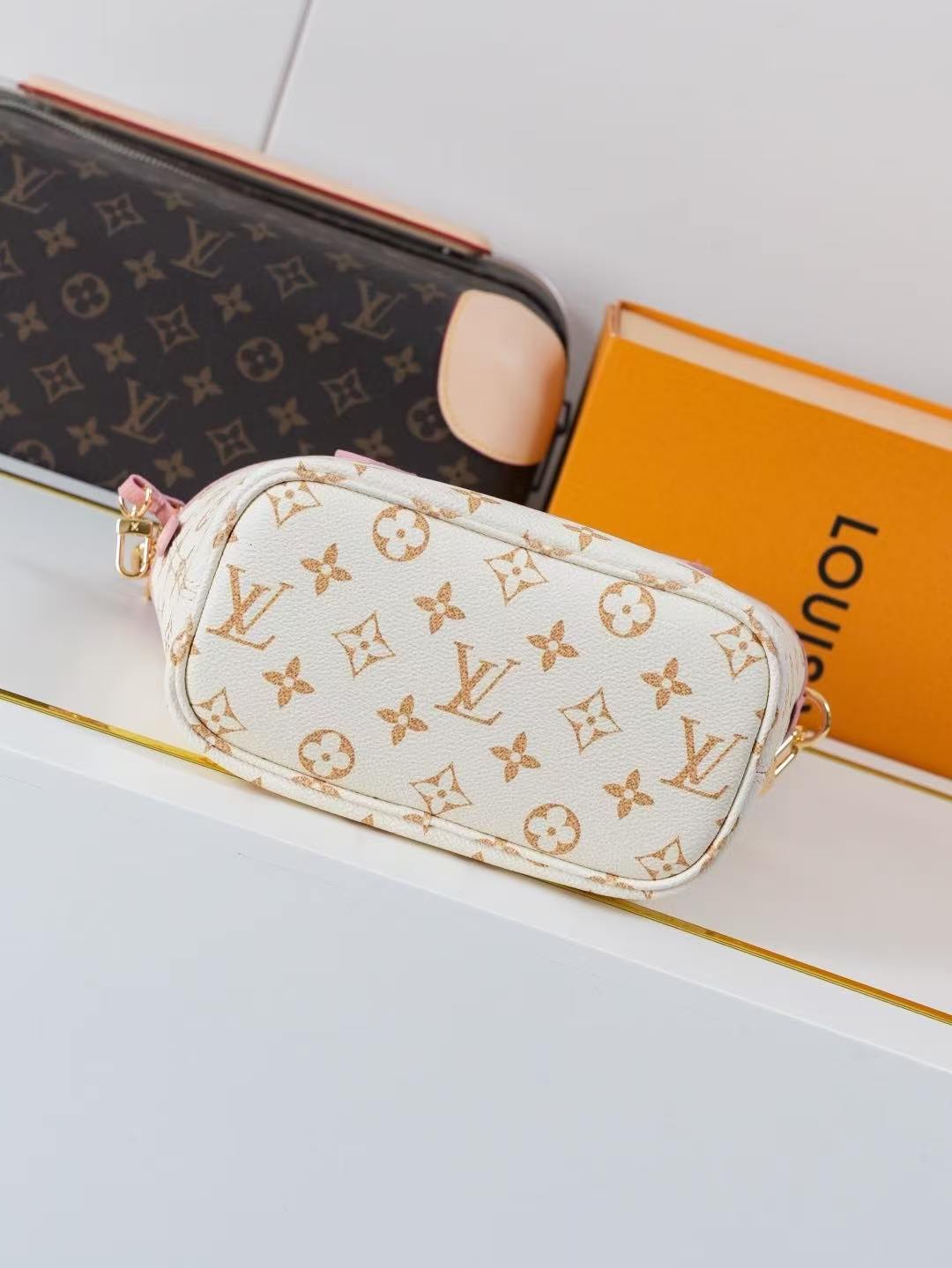 LV Handbags AAA(Women)-2033