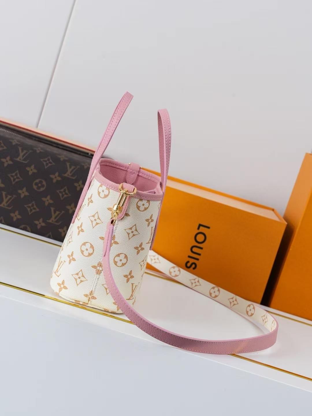 LV Handbags AAA(Women)-2033