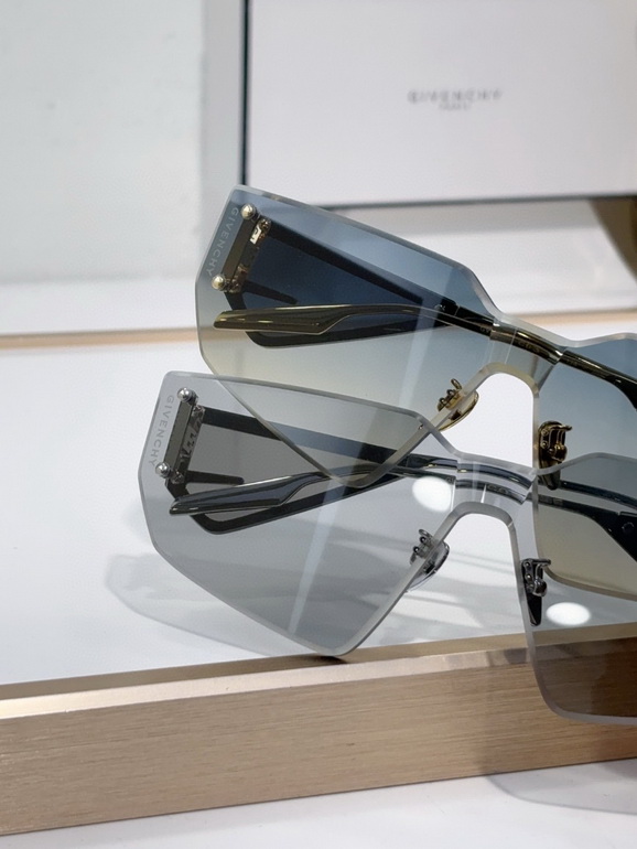 GIVENCHY Sunglasses(AAAA)-095