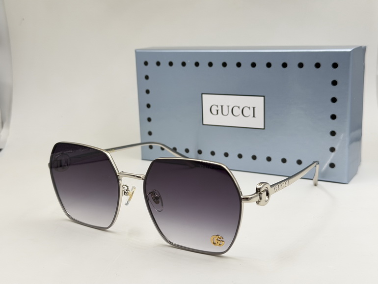 GUCCI Sunglasses(AAAA)-2370