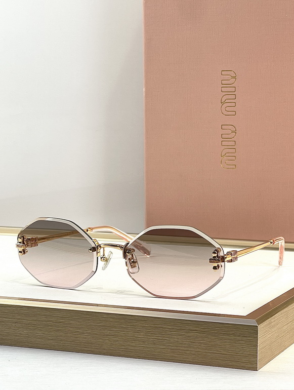 MIUMIU Sunglasses(AAAA)-537