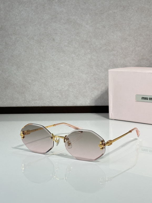 MIUMIU Sunglasses(AAAA)-412