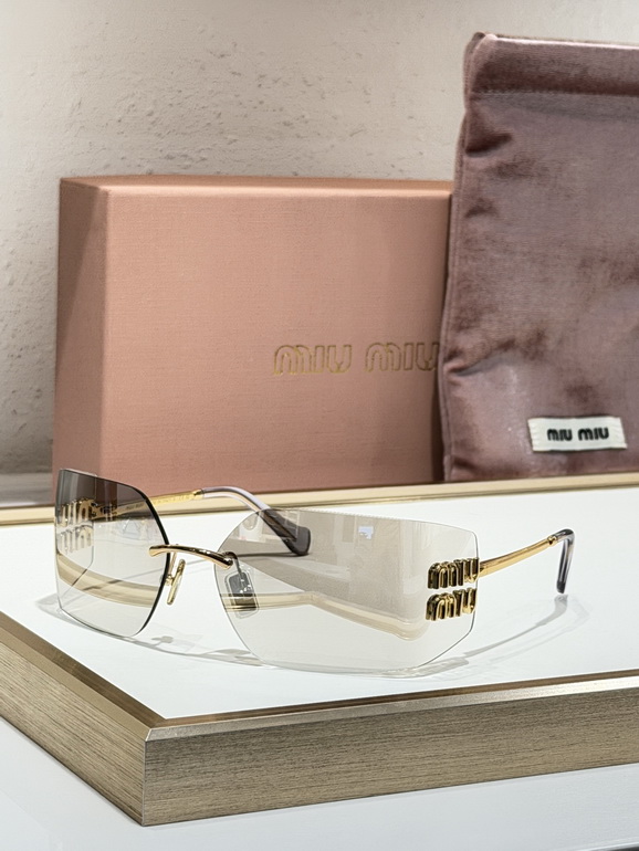 MIUMIU Sunglasses(AAAA)-263